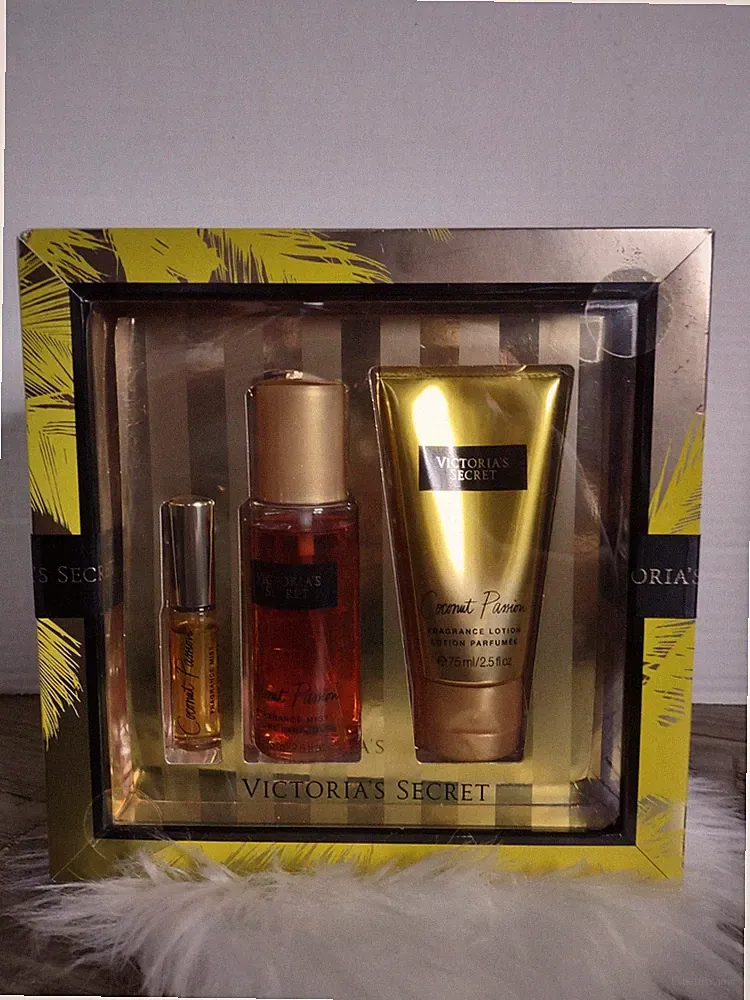 Victoria's Secret Coconut Passion Gift Set Fragrance Mists Lotion New